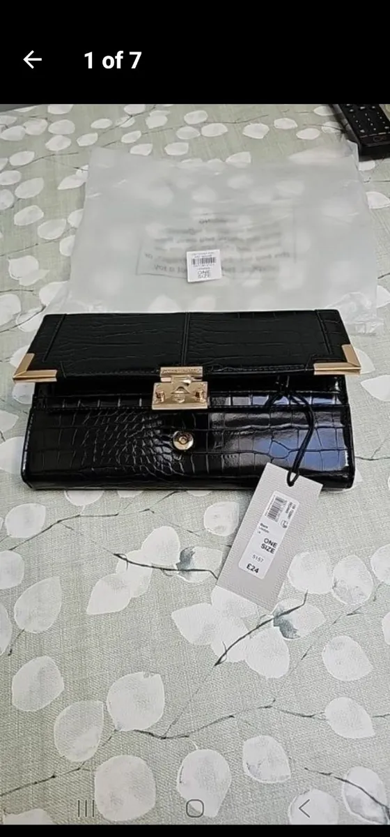 Ladies travel wallet - Image 1