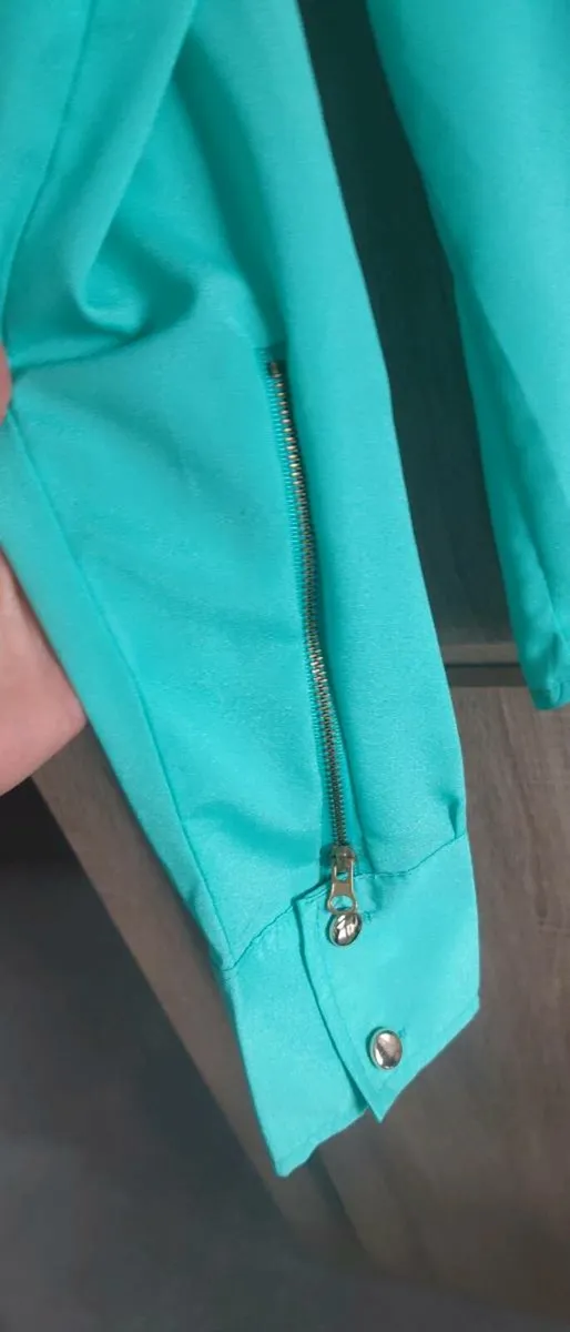 New shirt size fits Xs s s sm - Image 2