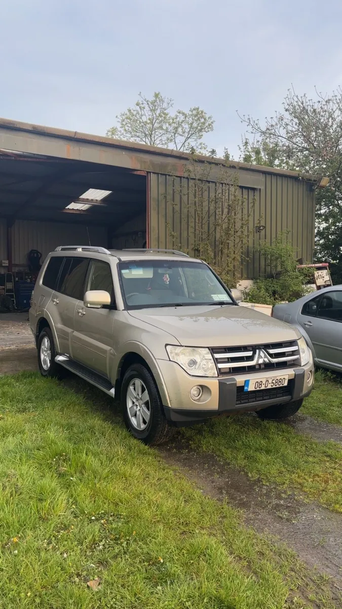 Mitsubishi Pajero LWB - Image 3