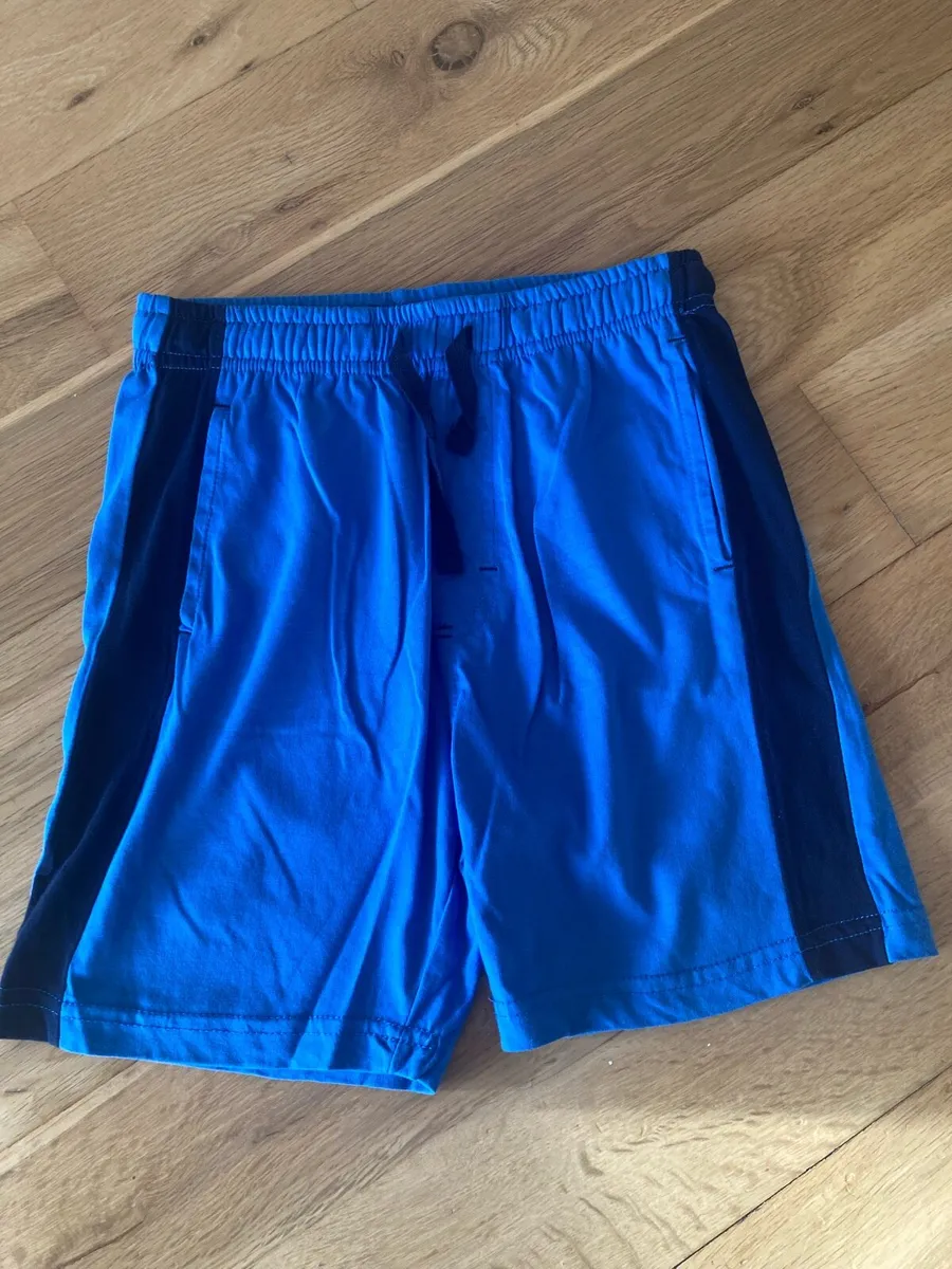 Boys shorts 6-7y - Image 4