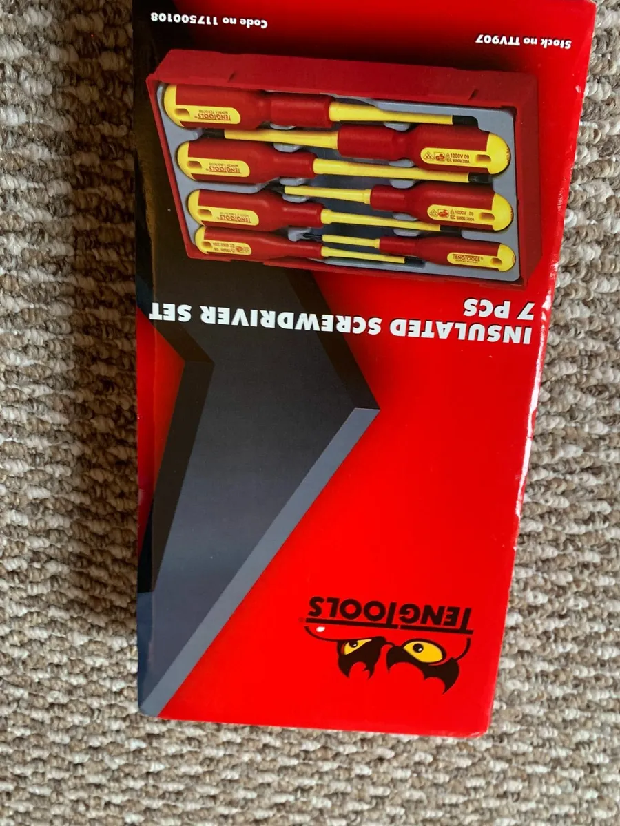Teng Tool Insulated  7 Piece Screw Driver SET - Image 1