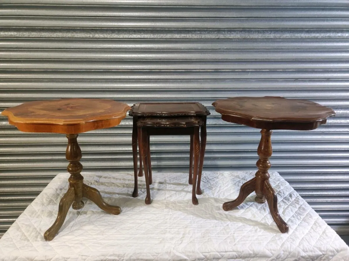 Job lot of small side tables - Image 2
