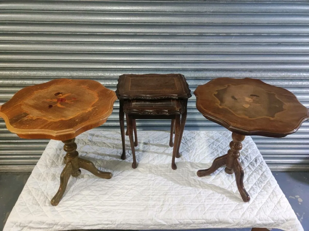 Job lot of small side tables - Image 3