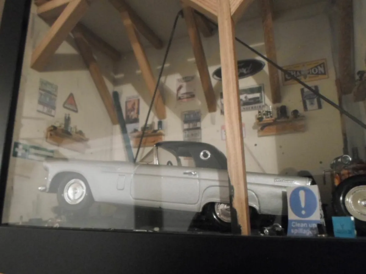 Model Car Garage Ford Thunderbird Silver Unique - Image 3