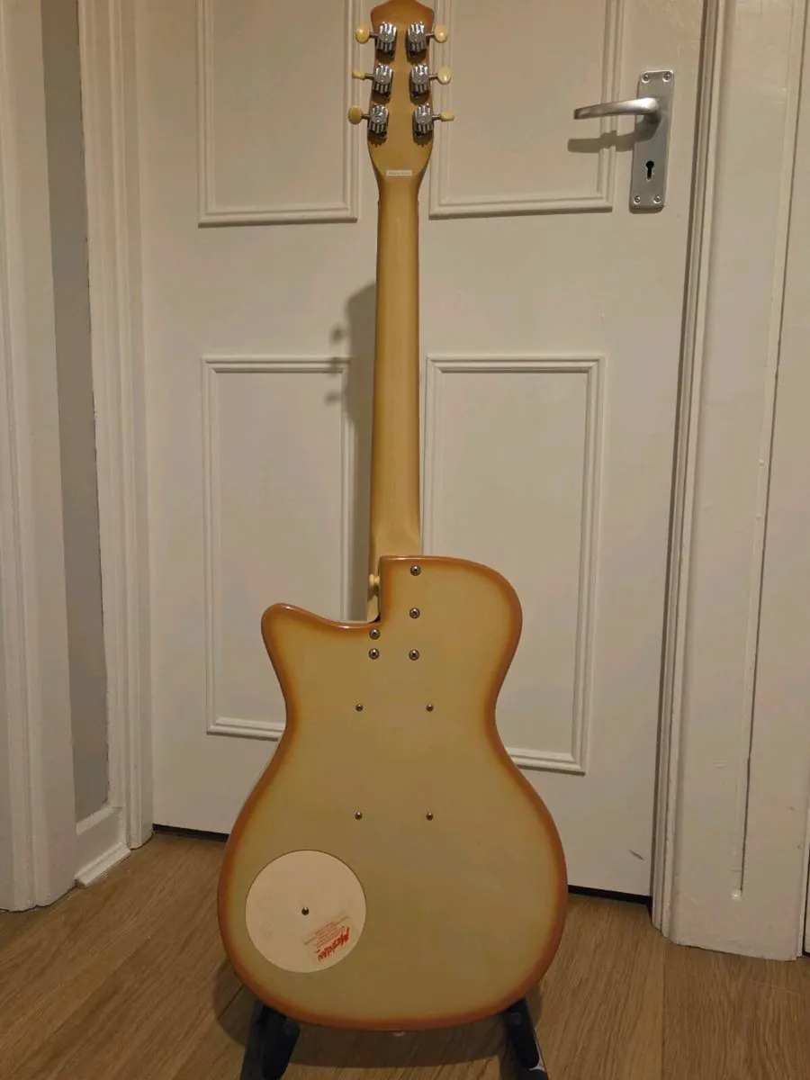 Danelectro U2 - Image 2