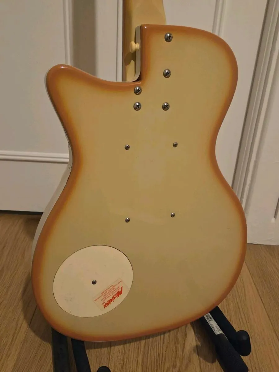 Danelectro U2 - Image 4
