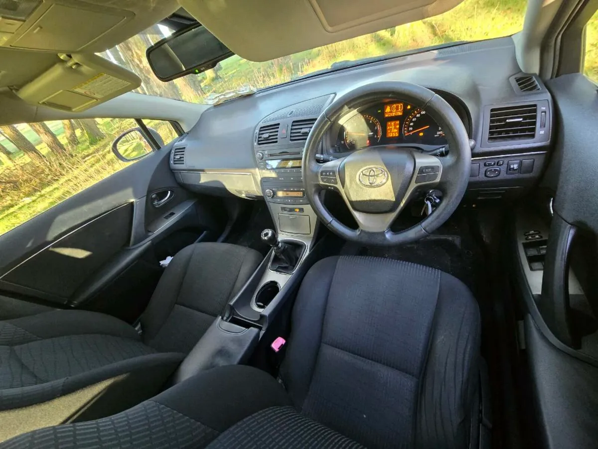 Toyota Avensis 2.0 litre diesel NEW NCT 09/26 - Image 3