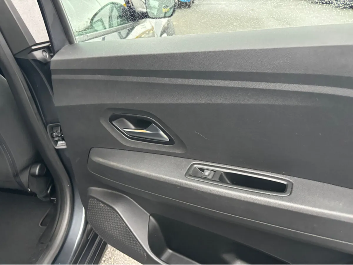 Dacia Jogger EXTREME SE TCE 110 5DR 7 seater fully - Image 4