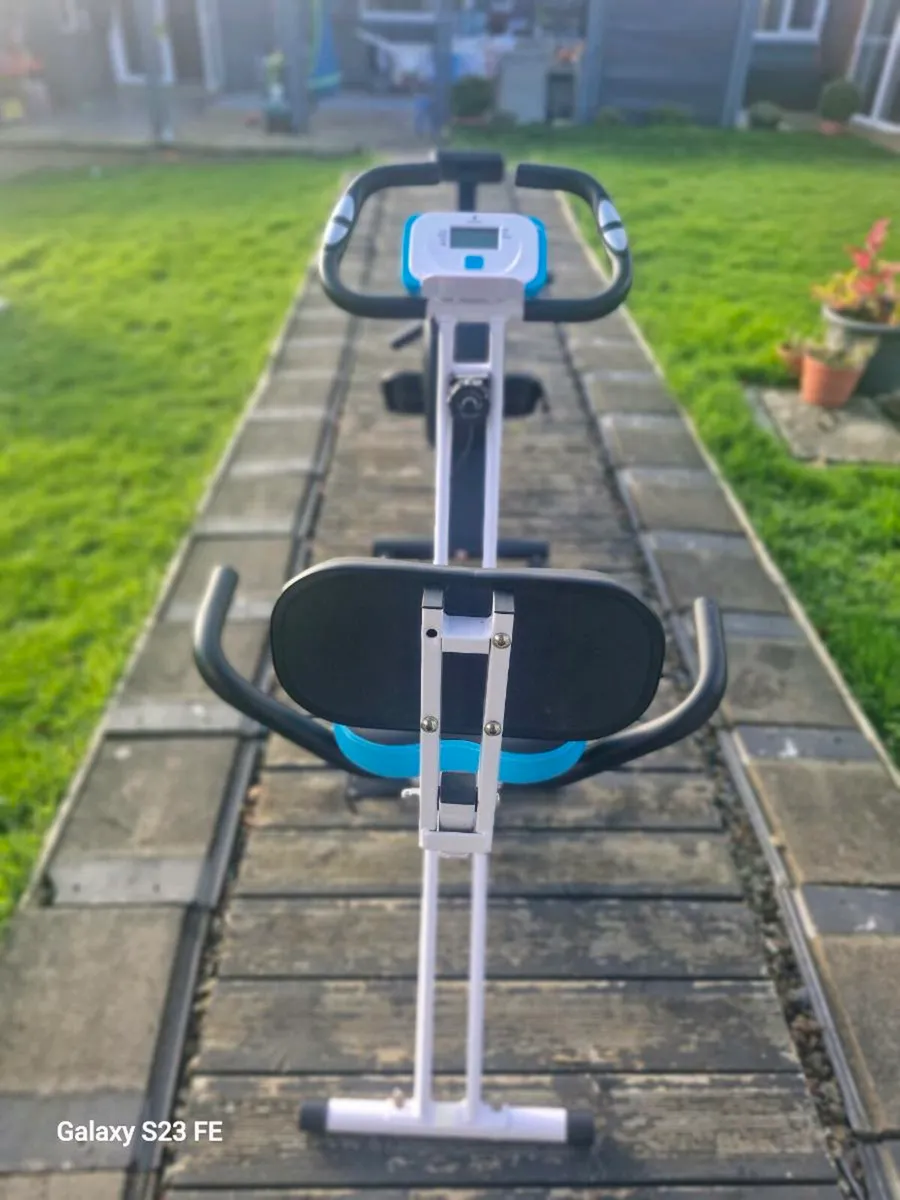 Rowing machine - Image 2