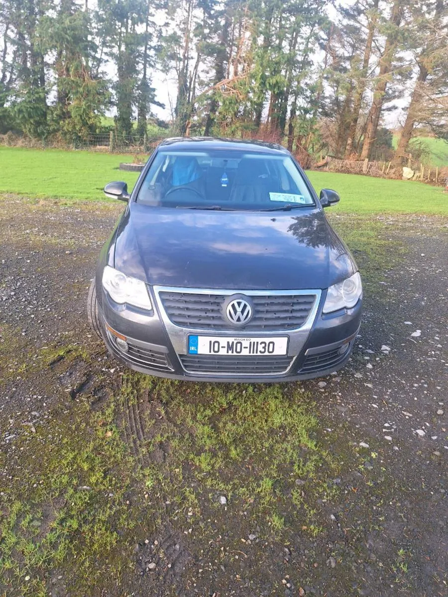 Volkswagen Passat 2010 - Image 1