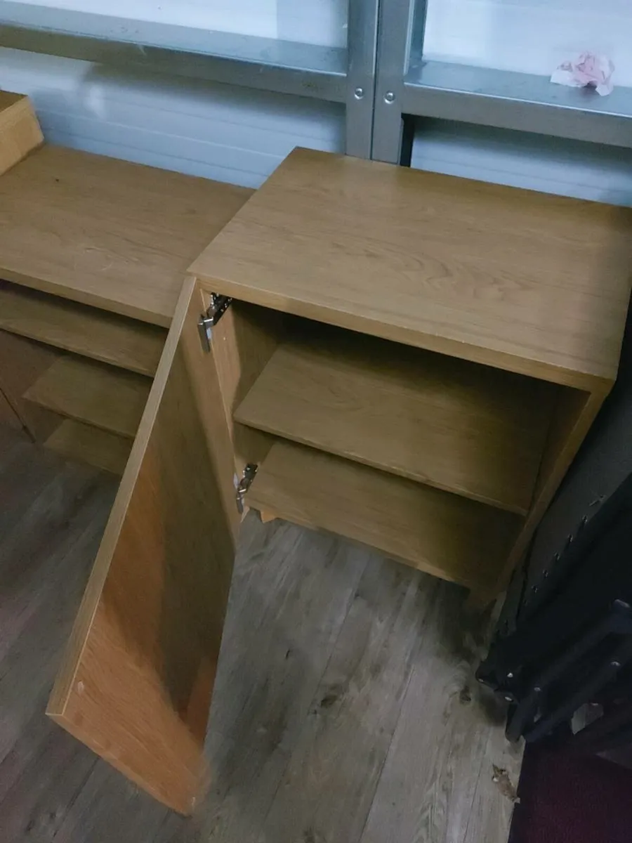 Side board - Image 2