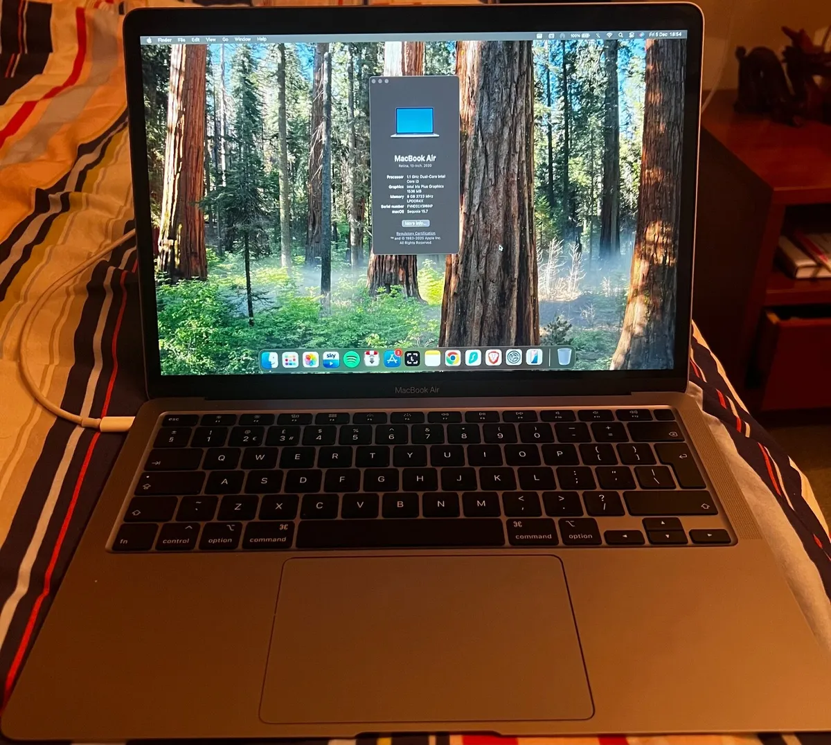 MacBook Air 2020 Laptop - Image 1