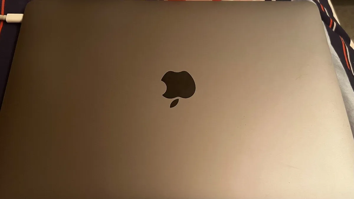 MacBook Air 2020 Laptop - Image 3