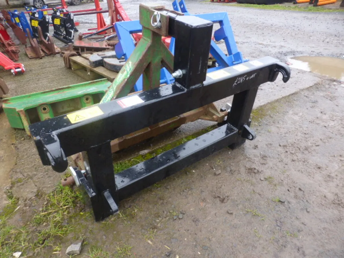 Euro 8 to 3 Point Linkage Adaptor - Image 1