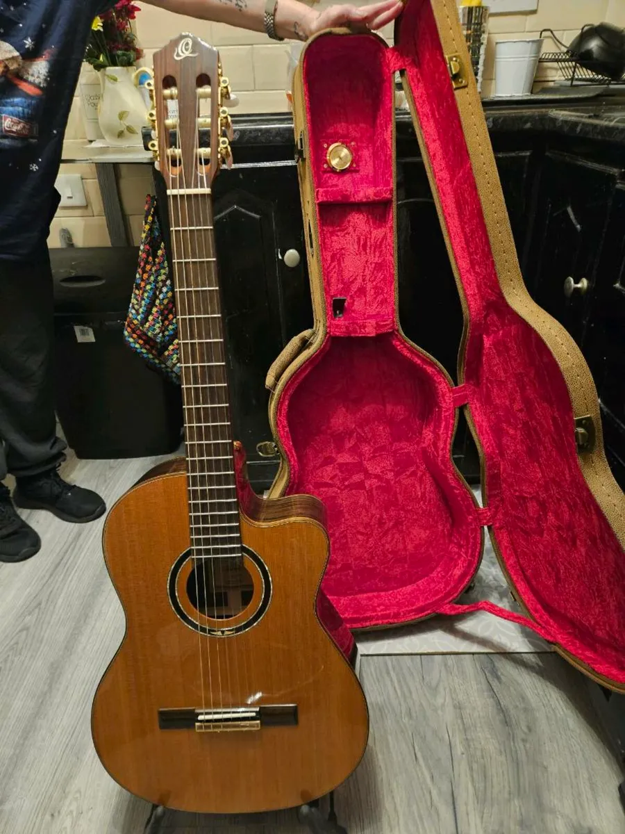 Ortega classical guitar - Image 1