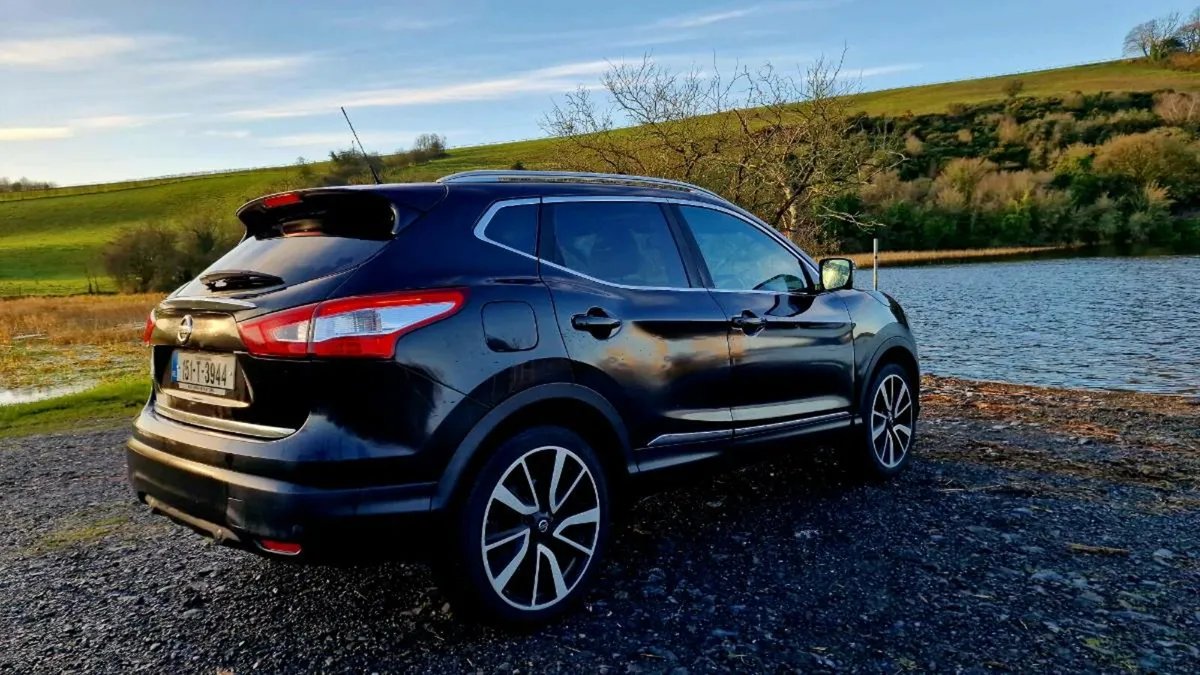 2015 NISSAN QASHQAI 1.5 TEKNA 6750euro - Image 3