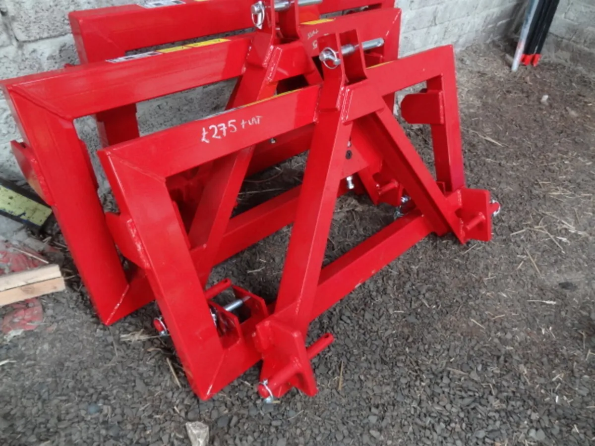 3 Point Linkage or A Frame to Euro 8 Adaptor - Image 2