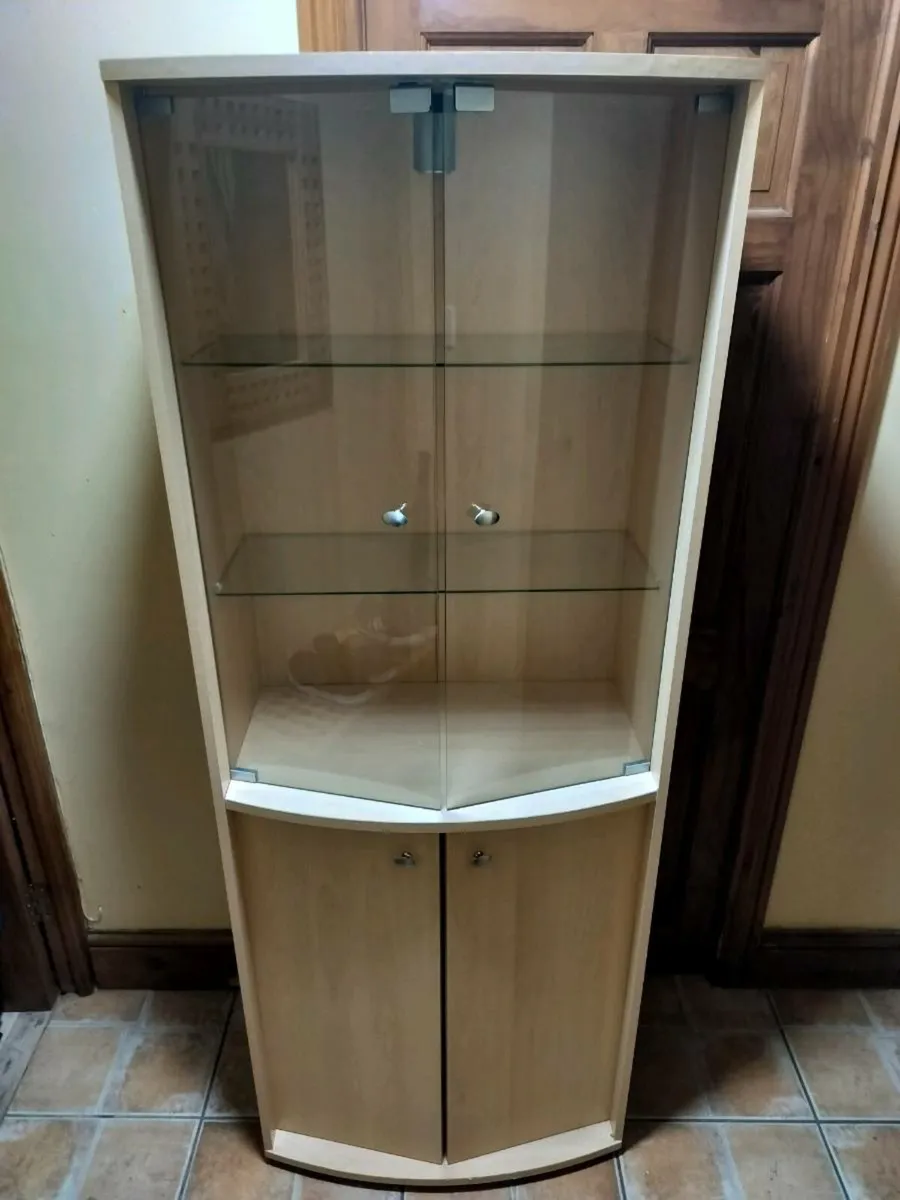 Glass cabinet - Image 1