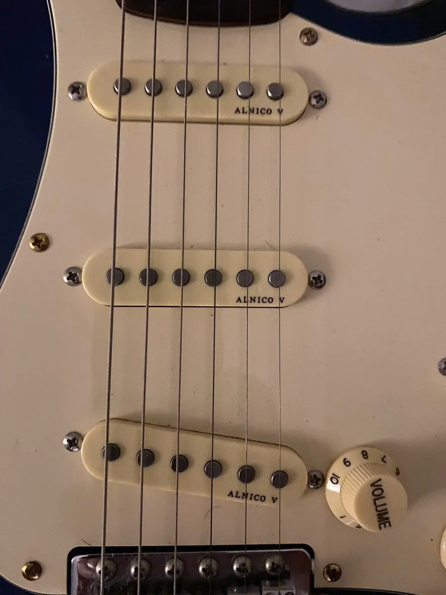 Electric guitar Tanglewood Alnico V - Image 3