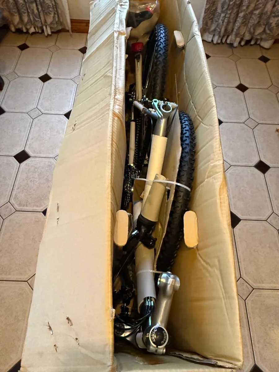 New Unused Power Venus Pro Mountain Bike - Image 2