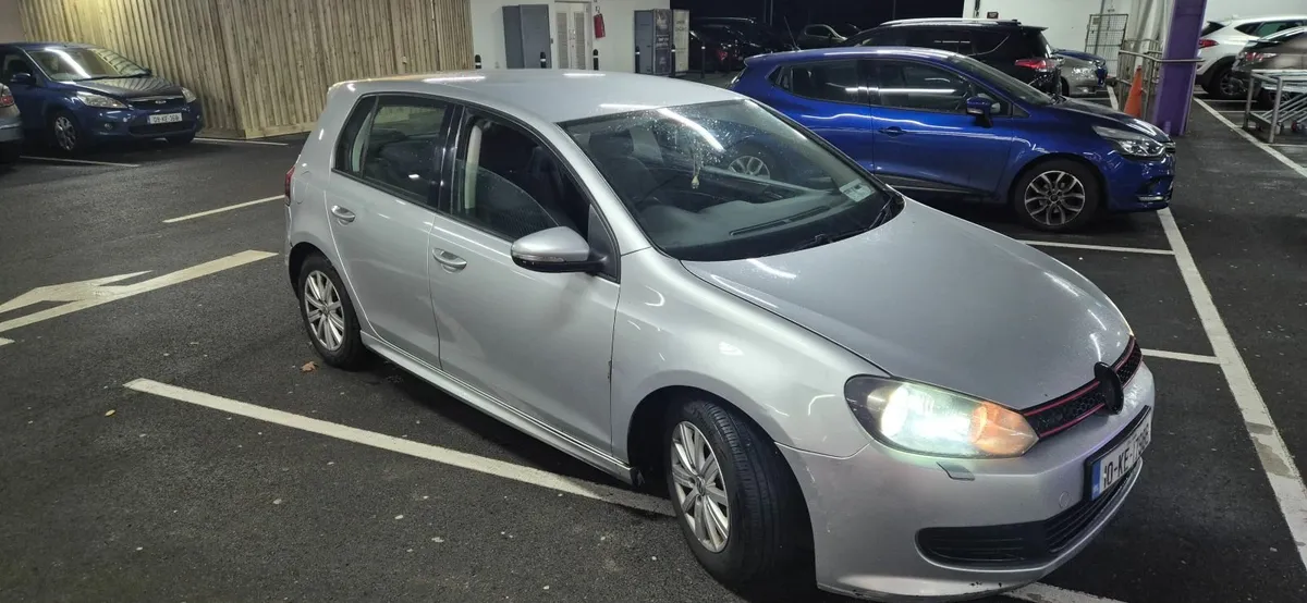 Volkswagen Golf 2010 - Image 4
