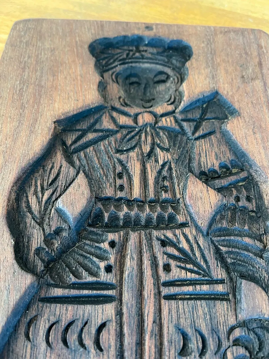 Vintage Cookie Mould - Image 4