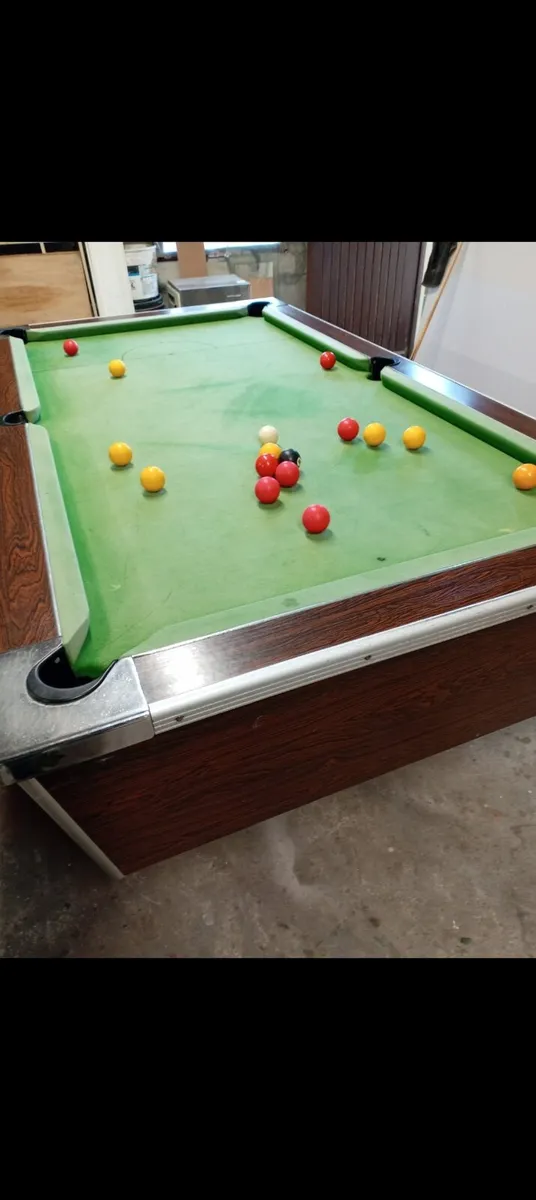 Pool table - Image 2