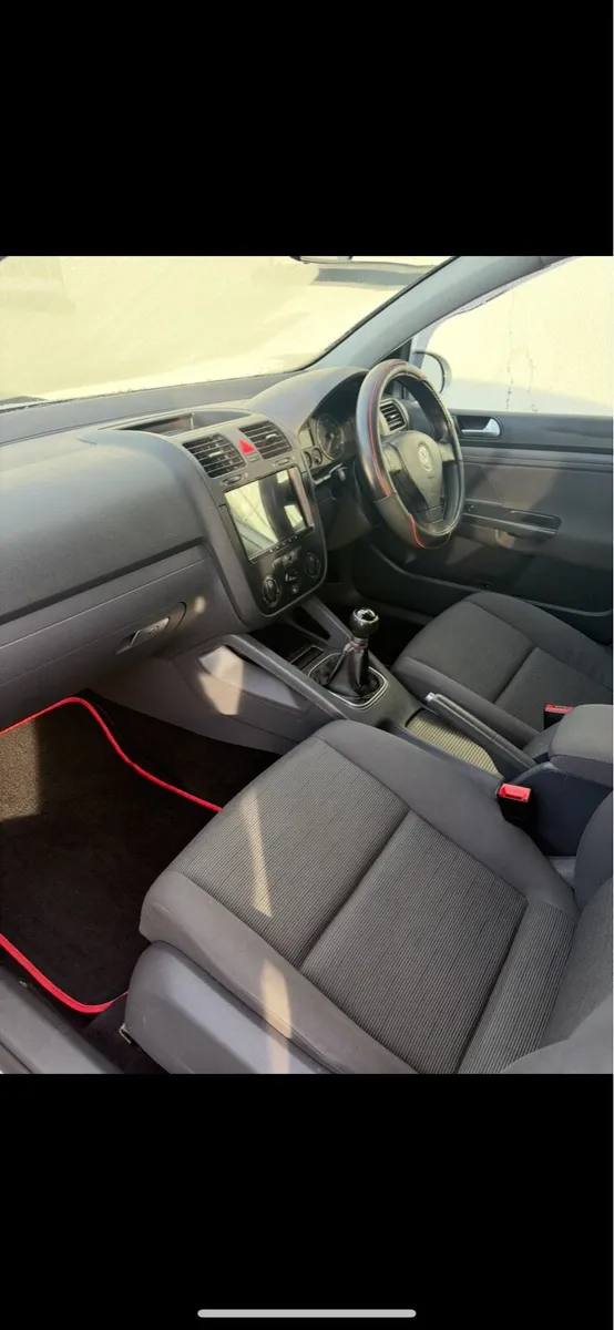 Volswagon golf - Image 3