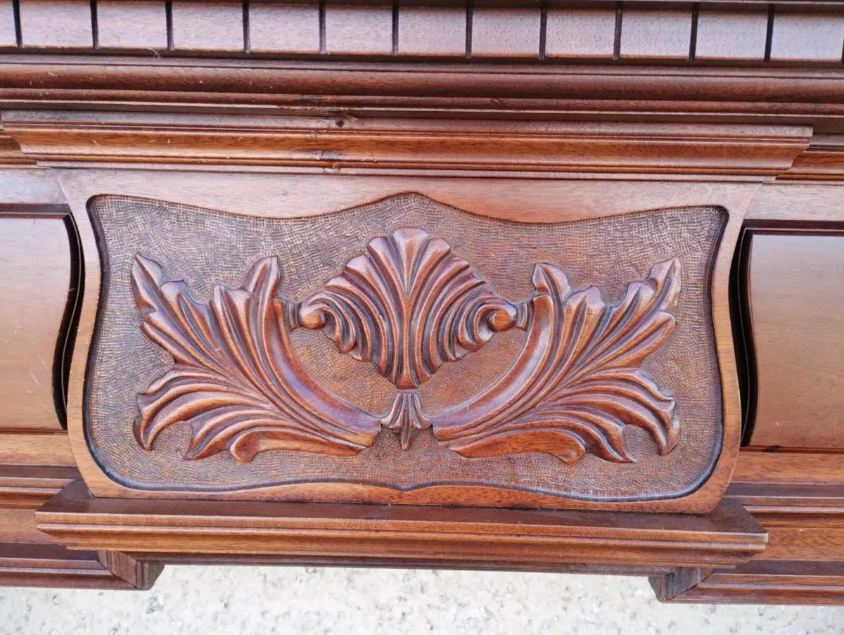 Fire surround - Image 1