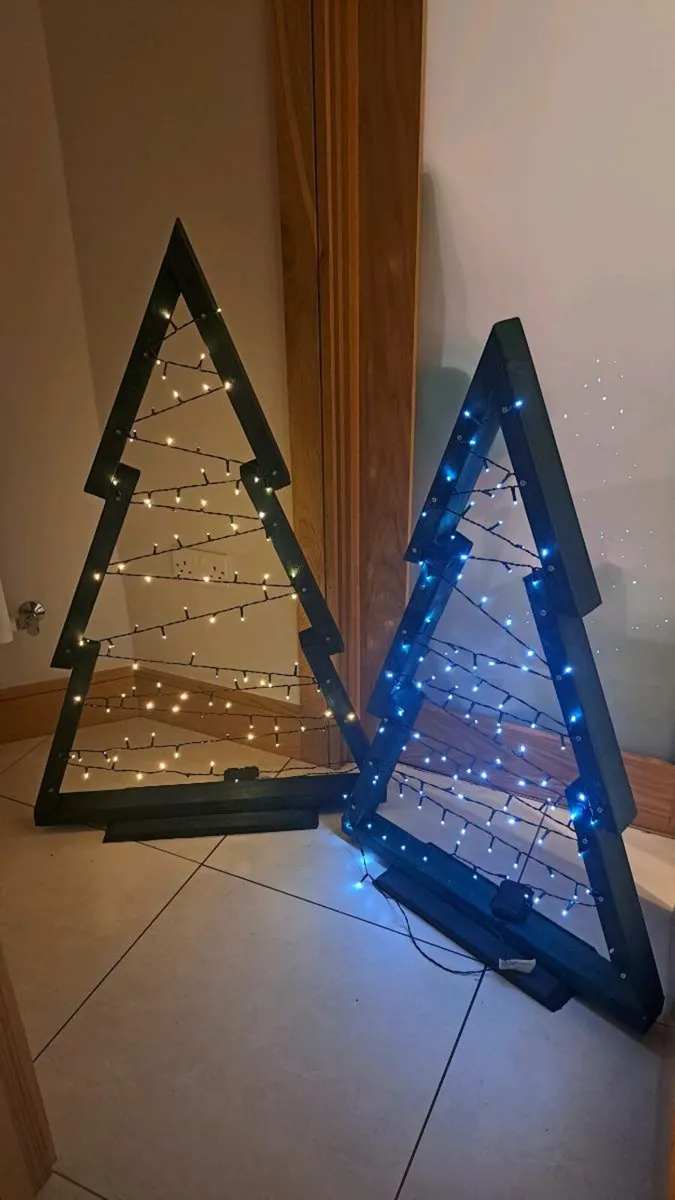 Christmas tree - Image 1
