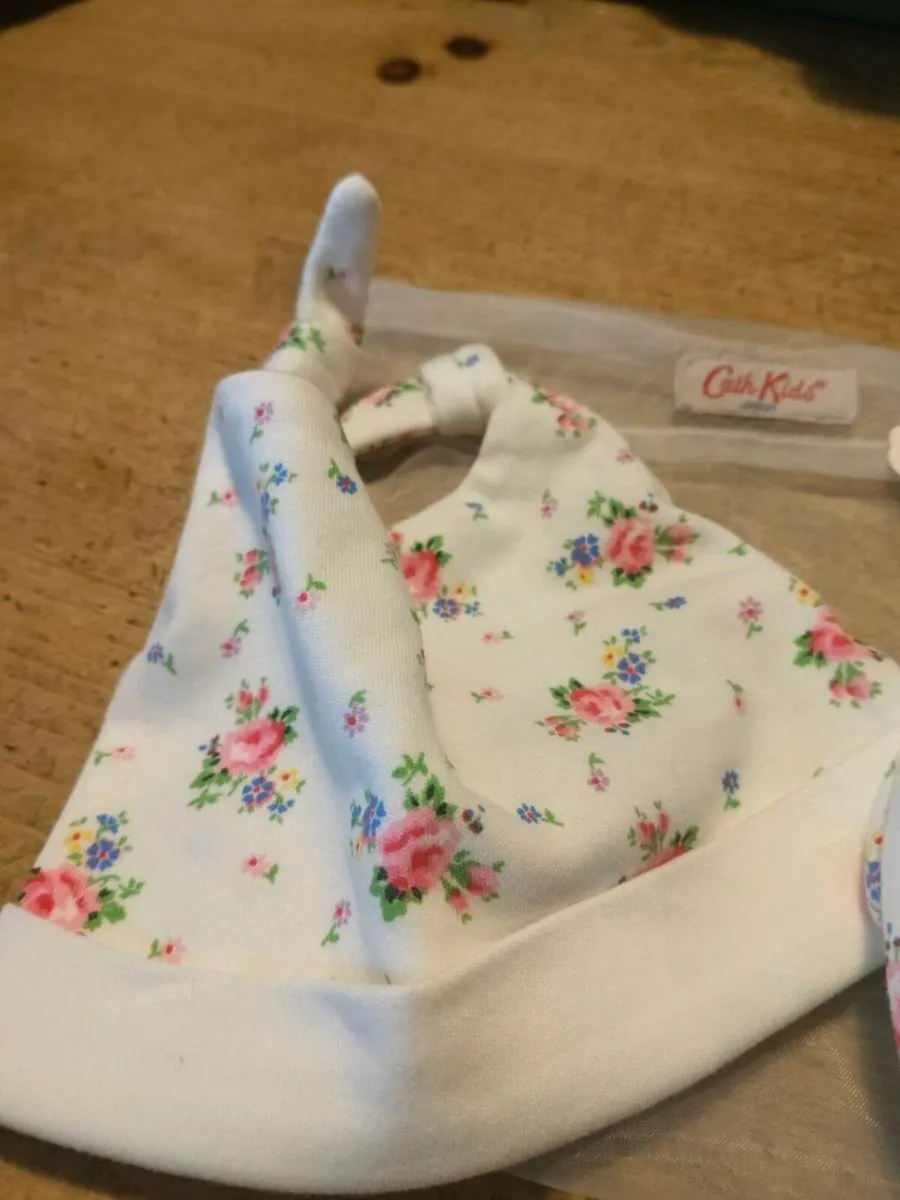 Cath Kidsons baby accessories set, floral design, - Image 4