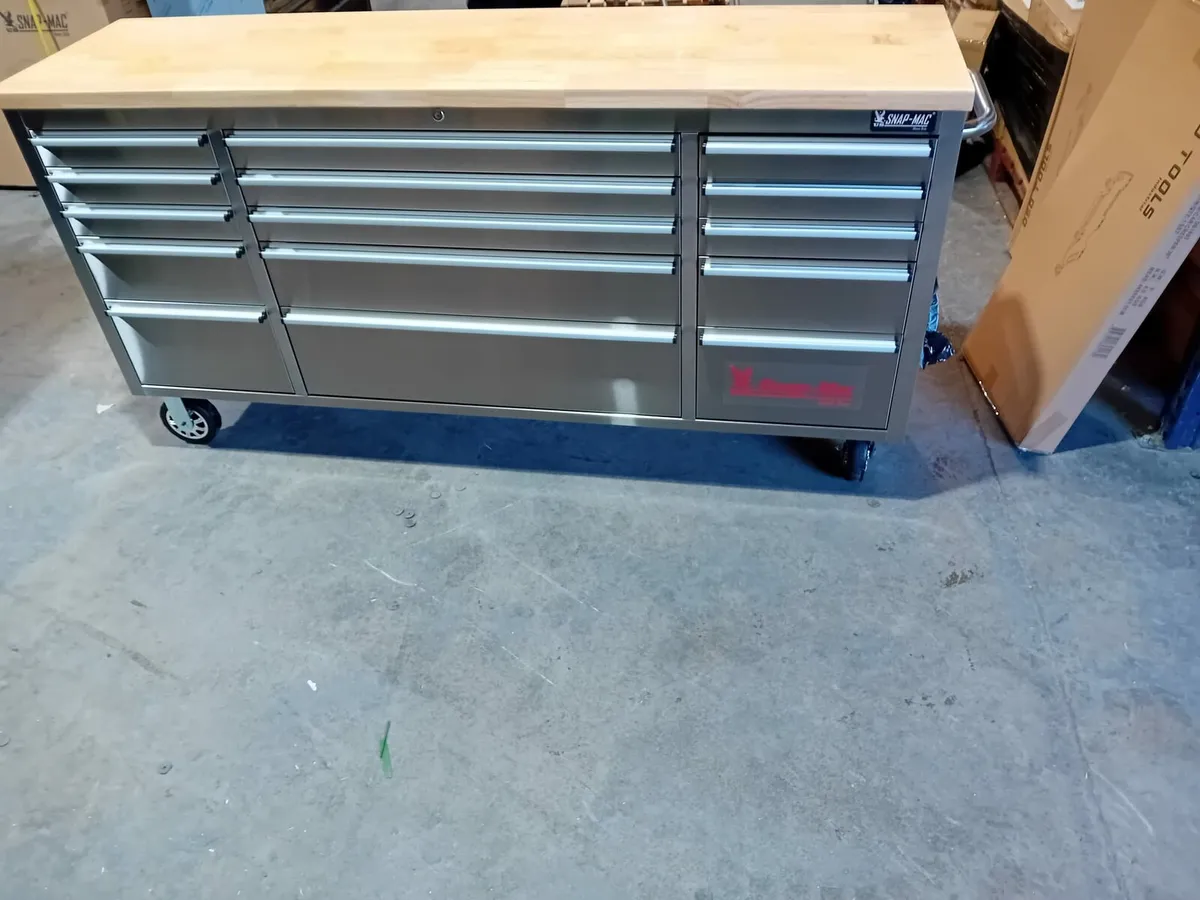 tool chest - Image 1