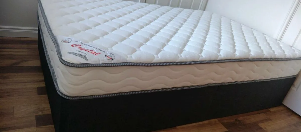 New small double mattress and base.