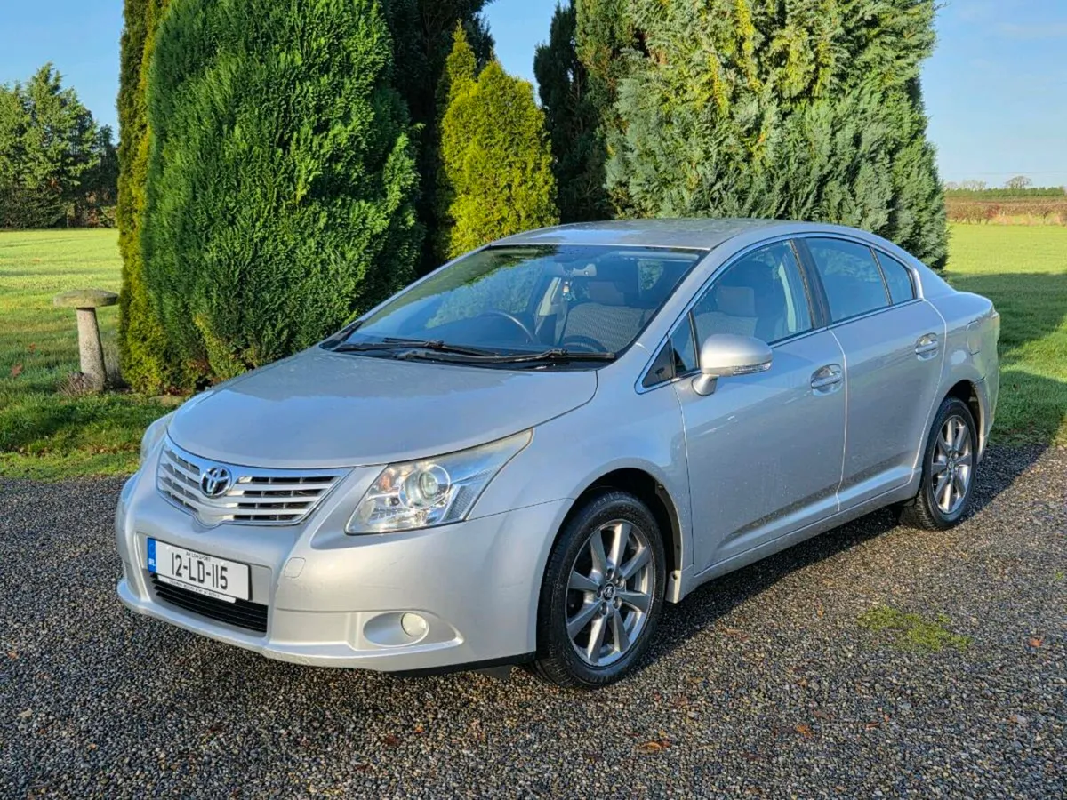 Very Low Mileage Toyota Avensis 2.0D4d Strata - Image 2