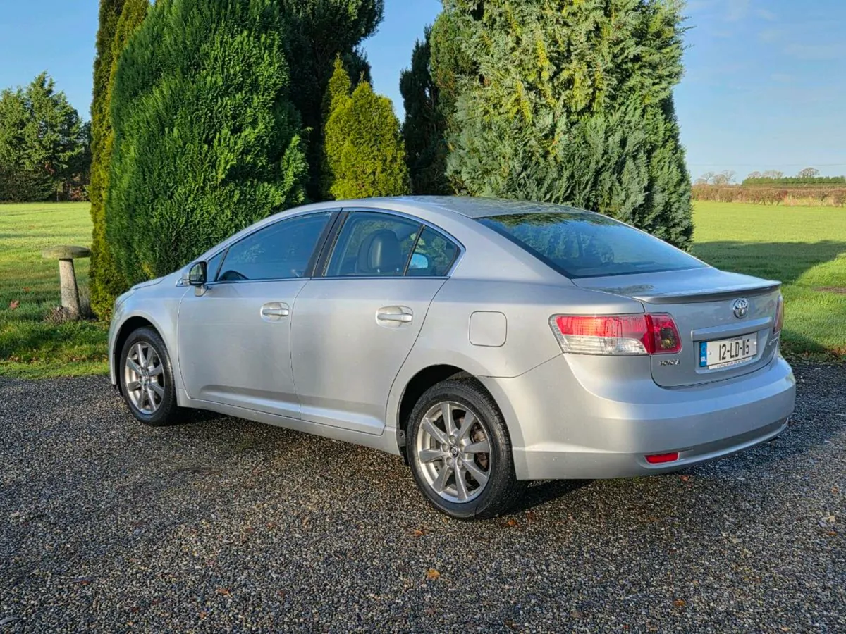 Very Low Mileage Toyota Avensis 2.0D4d Strata - Image 4