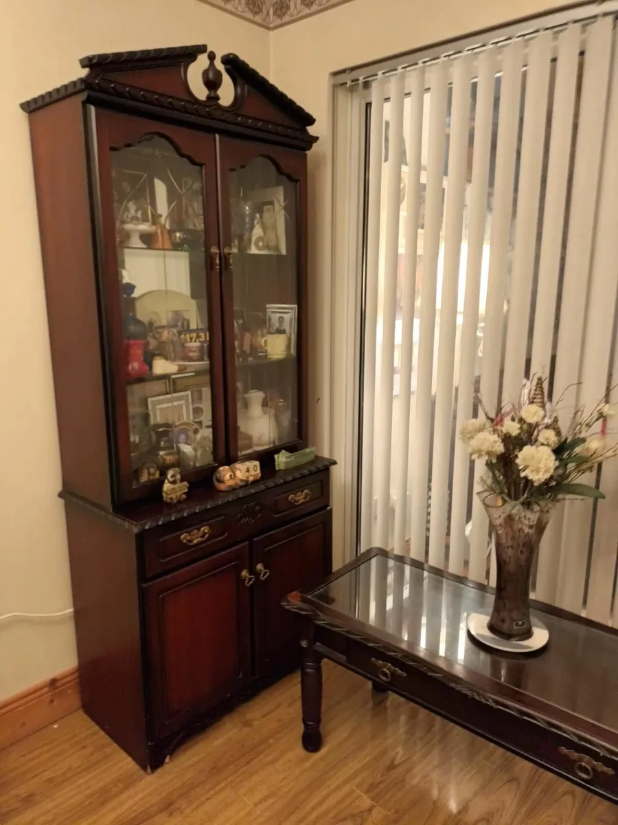 Display cabinet - Image 1