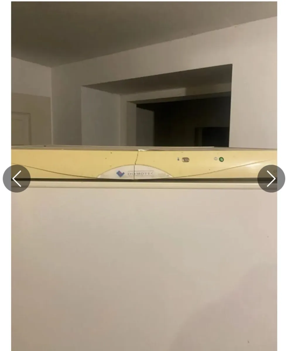 Domotec fridge freezer (slight crack on the top) - Image 3