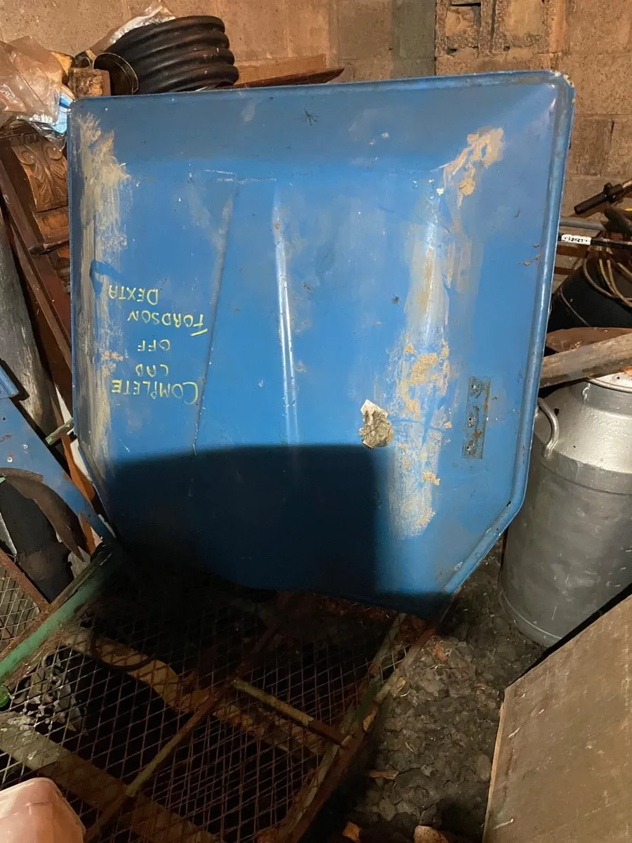 Tractor cab - Image 4