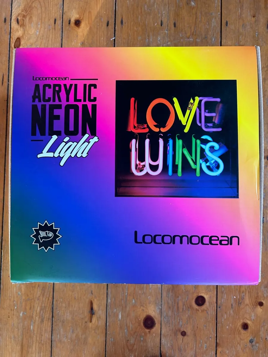 Love Wins retro sign - Image 3