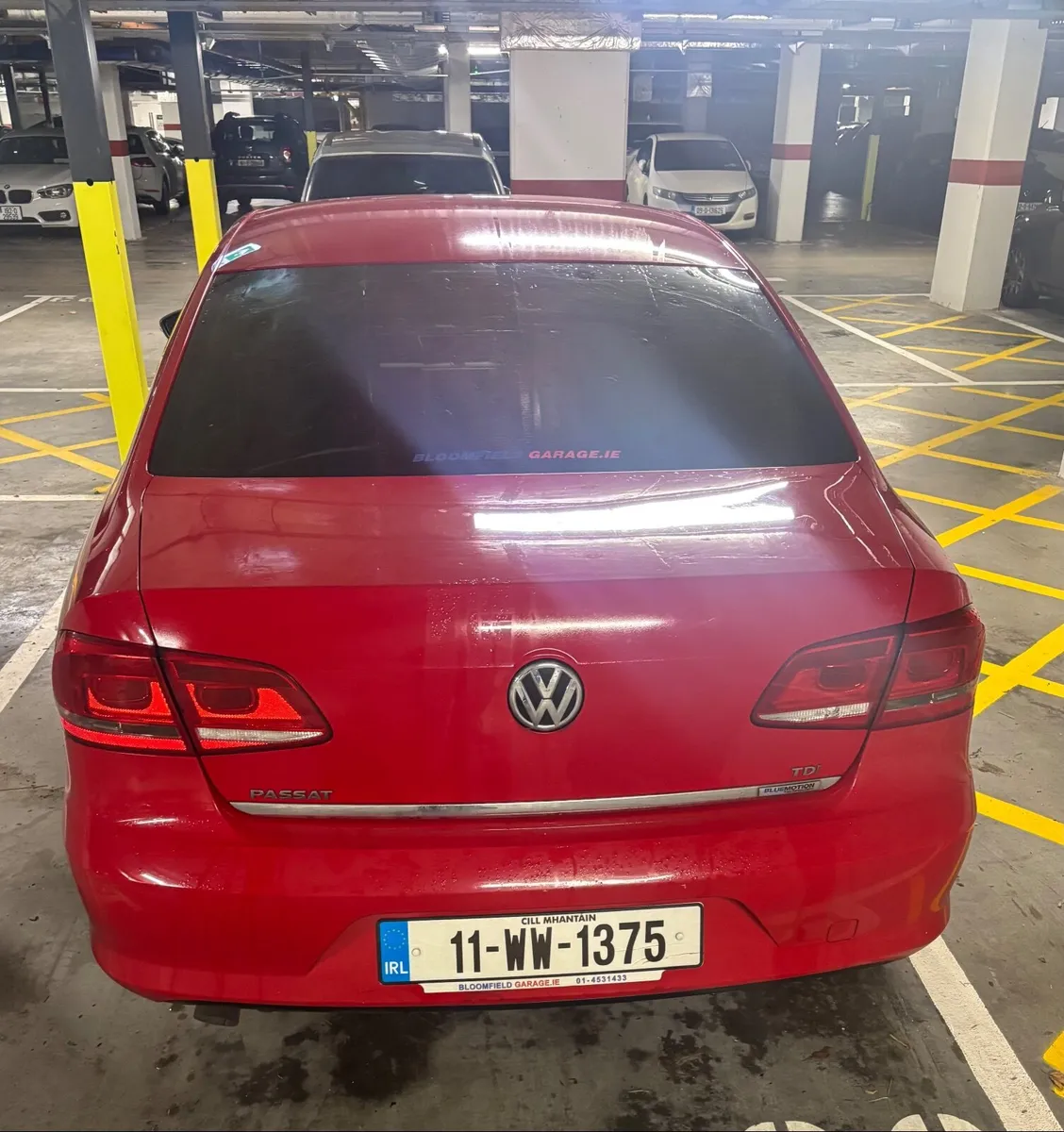 Volkswagen Passat 2011 - Image 2