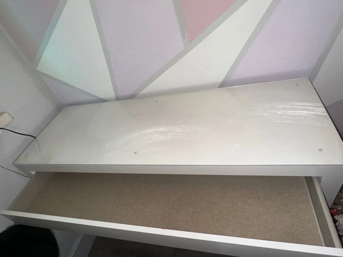 Desk/dressing table - Image 4