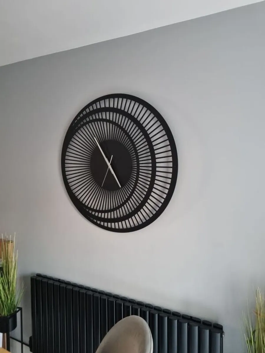 Triple Circle Metal Wall Clock - Image 2