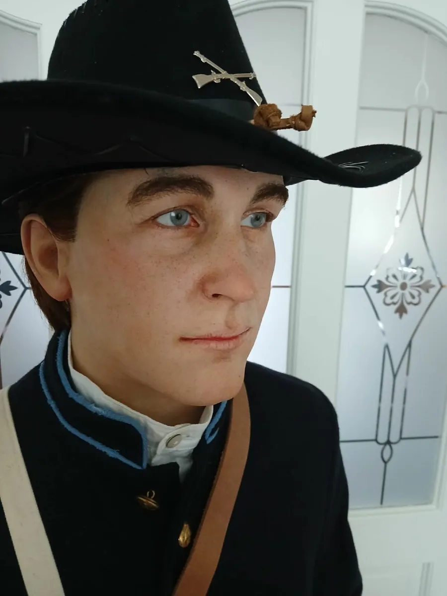 Civil war full size cavalry wax figure - Image 1