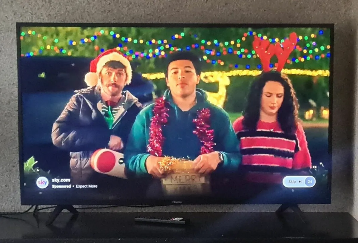 Hisense H50B7100UK smart tv - Image 2