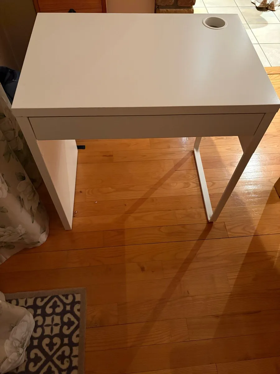 Study Table - Image 1