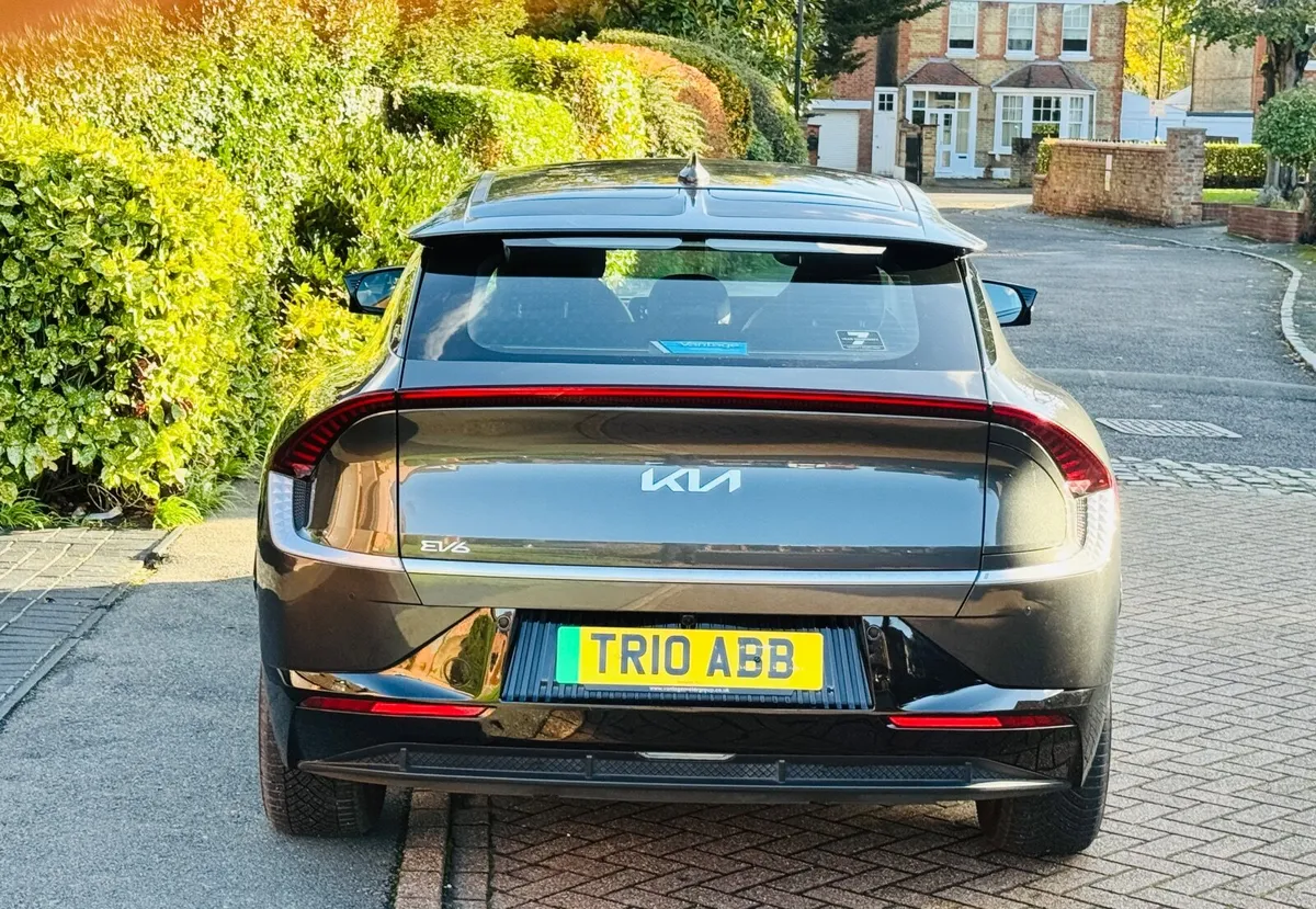 Kia EV6 Air Model 2022 350 range - Image 3
