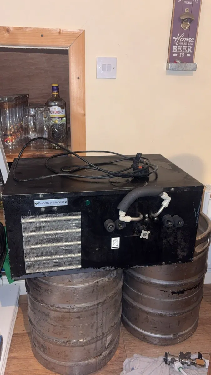 Beer cooler home bar - Image 1