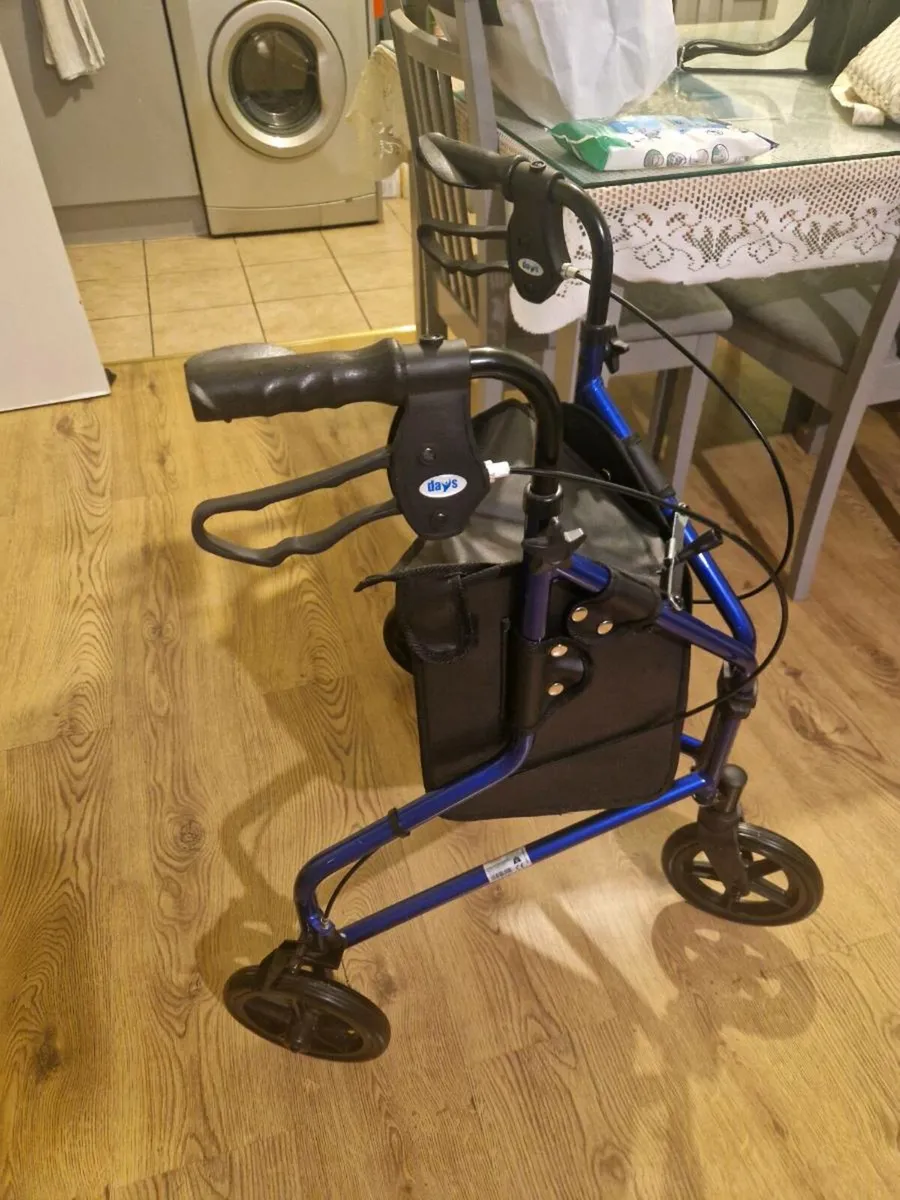 Tri wheel mobility walker - Image 3