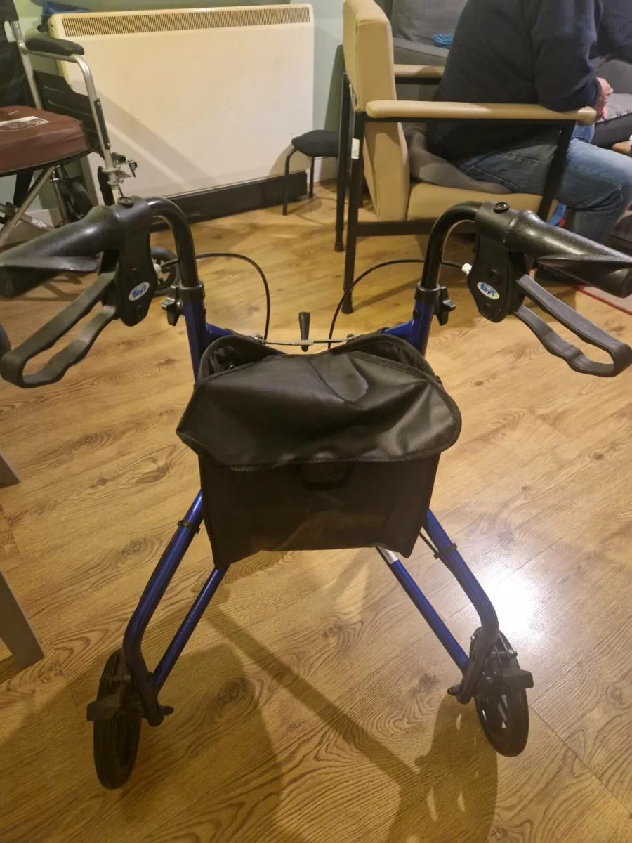 Tri wheel mobility walker - Image 4
