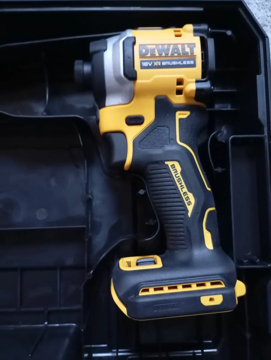 DeWalt dcf850 - Image 2